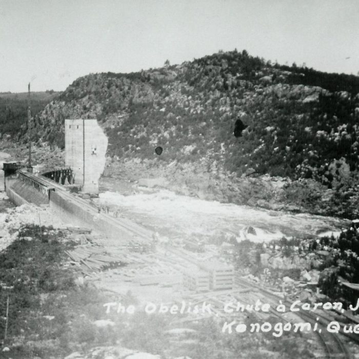Obélisque, Chute-à-Caron